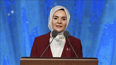 Bakan Göktaş: Çocuklarımızın dijital ortamlarda güvenliğini korumak öncelikle anne, babaların rehberliğiyle mümkündür