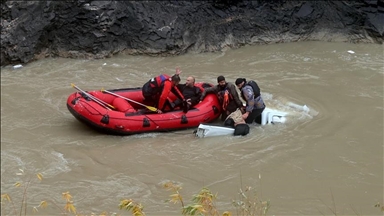 Li Hekariyê ji 4 kesên di pîkaba ket Ava Zapê da birîndar bûn jê 2 kes mirin