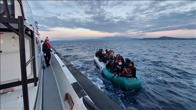 У берегов Измира спасены 34 нелегальных мигранта