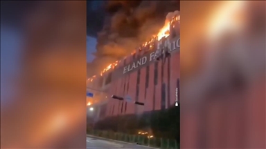 Ставен под контрола пожарот што избувна во логистички објект во Јужна Кореја, нема повредени