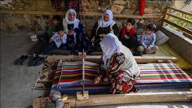 Jinên Baxçesarayî di dezgehên darîn da çanda tevnçêkirinê didomînin