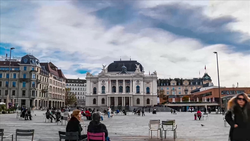 Monumentet ikonike të Zyrihut, bashkojnë arkitekturën mesjetare dhe atë moderne
