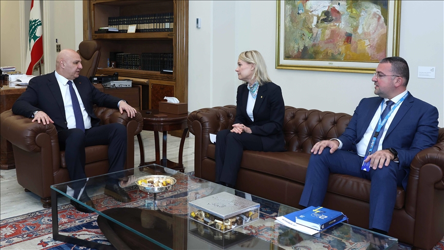 مسؤولة أممية: 355 ألف نازح سوري عادوا من لبنان إلى بلادهم