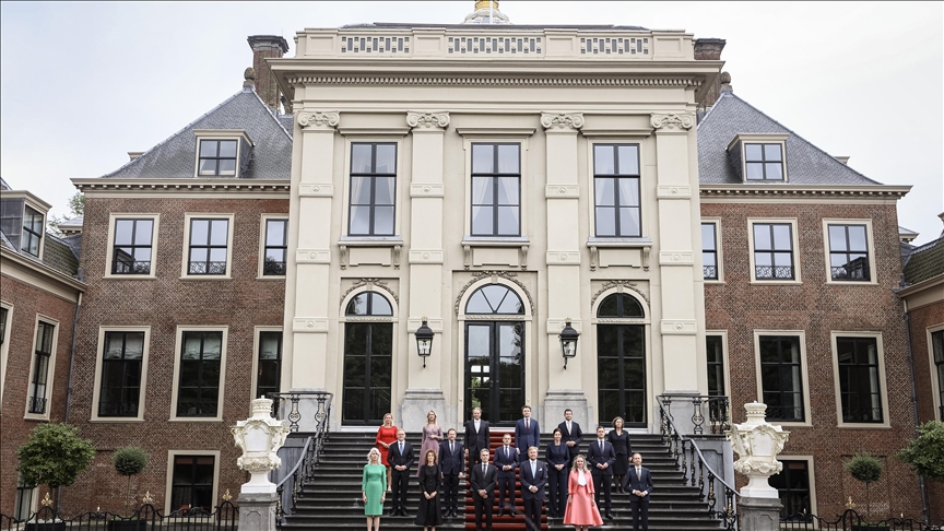 Headscarf ban for Dutch enforcement officers delayed after warning