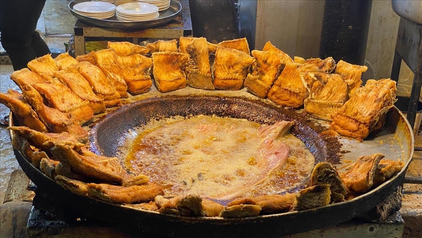 شێوازی تایبەتی ئامادەکردنی ماسی لە بازاڕەکەی مووسڵ وایکردووە لە شارەکانی دیکەشەوە ڕووی لێ بکەن