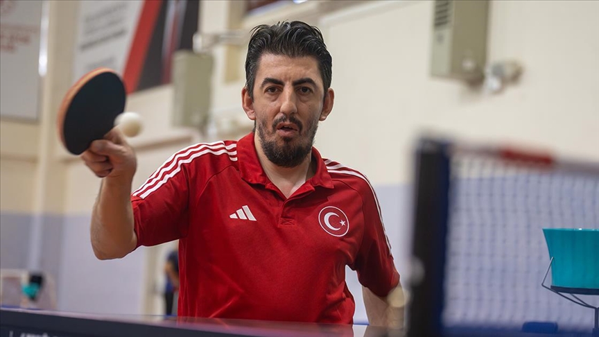 Milli para masa tenisçi Abdullah Öztürk, Avrupa Şampiyonası'nda üç altın madalyanın peşinde