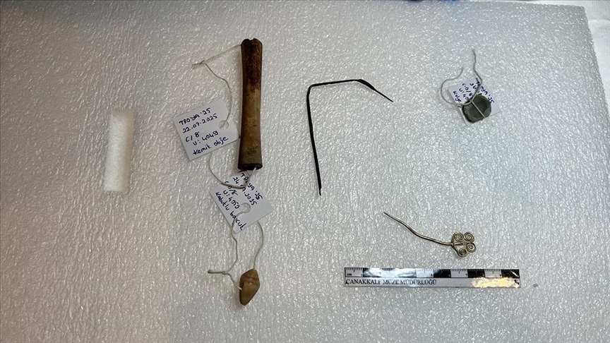 Troya'da kıtalararası ticarete işaret eden 4 bin 500 yıllık parçalar bulundu