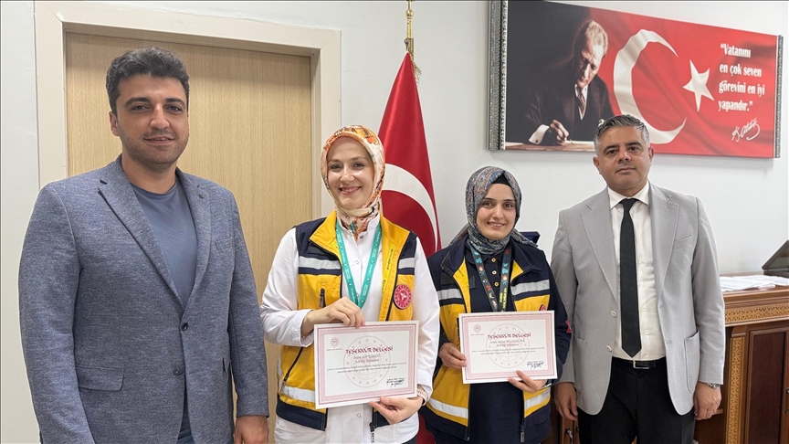 Mardin'de sancısı başlayan kadına sağlık personelinin telefonla yönlendirdiği eşi doğum yaptırdı