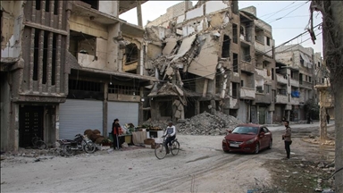 دوای چەندین ساڵ شەڕی ناخۆ لە سووریا دانیشتووانی کەمپی یەرمووک لە دیمەشق دەگەڕێنەوە زێدی خۆیان