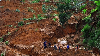 جان باختن 18 نفر بر اثر رانش‌زمین در اندونزی