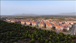 Deprem bölgesindeki inşa çalışmalarının yıl sonuna kadar tamamlanması hedefleniyor 