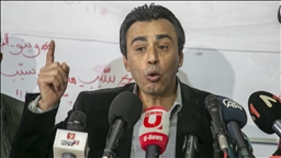 تونس.. نقل المعارض جوهر بن مبارك المُضرب عن الطعام بسجنه إلى المستشفى