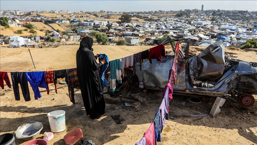 Palestinezët e zhvendosur në Gaza përballen me kushtet e ashpra të dimrit 