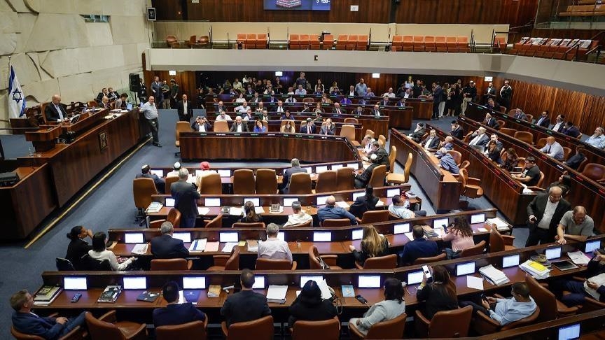 "هآرتس": إسرائيل دخلت عصر ميليشيات مؤيدة لنتنياهو واليمين المتطرف