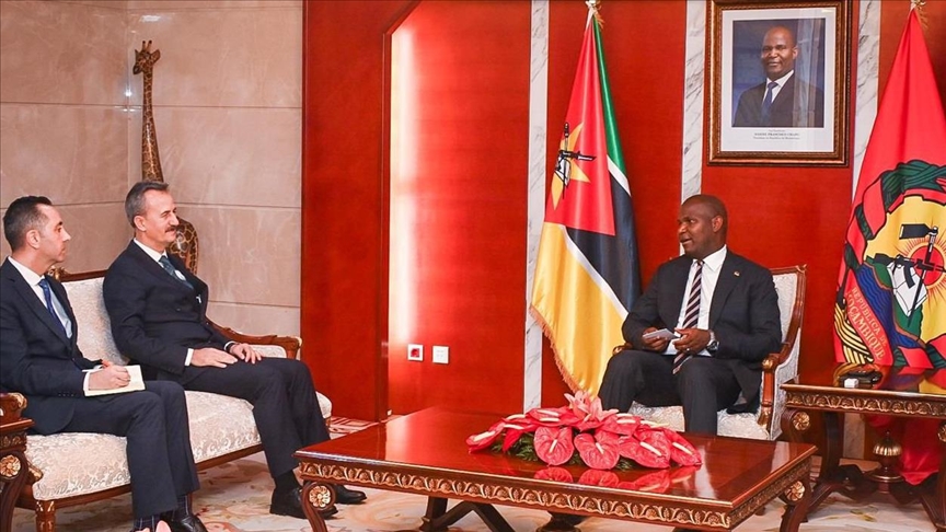 Глава Управления оборонной промышленности Турции встретился с президентом Мозамбика