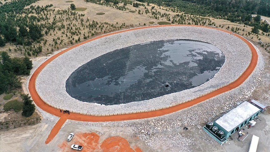 Kars\'ın kış turizmi kayak merkezine kurulan suni karlama sistemiyle güçleniyor