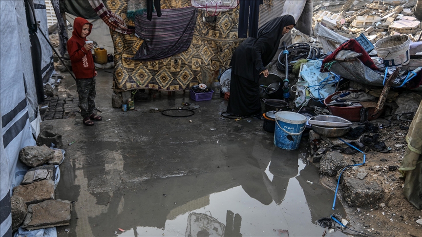 UN upozorava da su porodice u Gazi promrzle i poplavljene jer zimske kiše pogoršavaju teške uslove