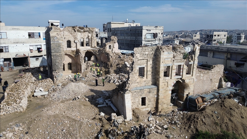 İsrail, Gazze'de Memlükler döneminde inşa edilen Paşa Sarayı'nı yıktı, 20 binden fazla tarihi eseri yağmaladı