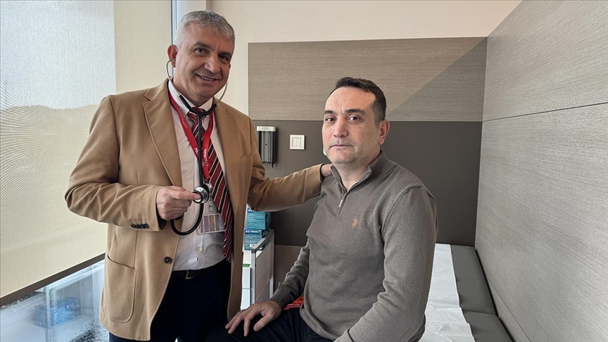 Robotik cerrahi yöntemiyle akciğer kanserini yenen hastadan "sigaradan uzak durun" tavsiyesi