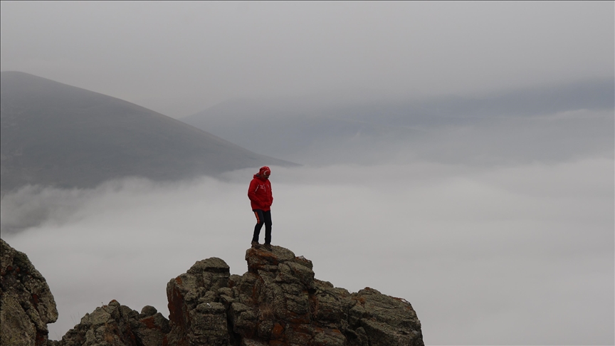 تەم باڵی بەسەر چیاکانی ئاراسدا کێشاوە