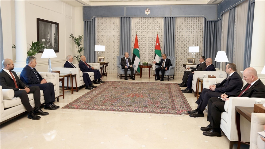 فلسطين والأردن يبحثان تثبيت وقف النار بغزة وتعزيز التعاون الاقتصادي