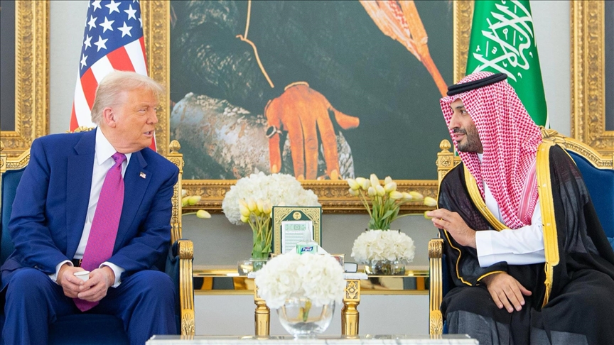 عقب استقبال حافل.. ترامب يعقد اجتماعا مع ولي العهد السعودي