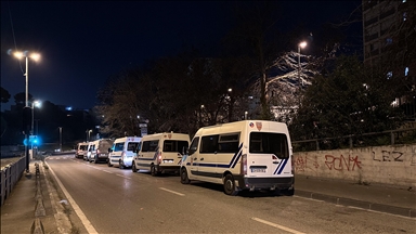 France: La piste du crime « d’intimidation » privilégiée après l’assassinat de Mehdi Kessaci à Marseille