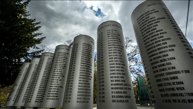 مردم سارایوو خواستار محاکمه تک‌تیراندازان جنگ بوسنی شدند