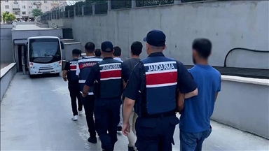Mersin merkezli yasa dışı bahis operasyonunda 4'ü hakem 40 şüpheli yakalandı