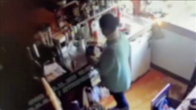 Beyoğlu'nda bulaşık deterjanıyla yapılan kahveyi içen müşterinin zehirlendiği iddiası