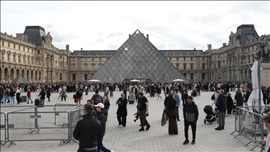 Louvre Museum shuts down Greek ceramics gallery due to 'fragile beams'