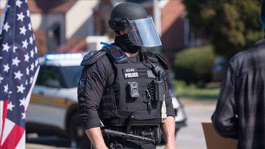 ABD\'nin Dearborn kentinde Müslüman karşıtı göstericiler Kur\'an-ı Kerim yakma teşebbüsünde bulundu