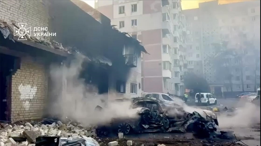 Zelenskiy, ülkesine 48 füze ve 470\'ten fazla İHA ile yapılan saldırıda 9 kişinin öldüğünü belirtti 