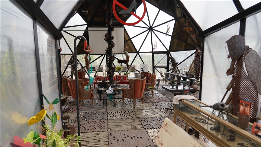 متحف "شظايا".. فنان لبناني يحيل مخلفات الحروب إلى "أدوات فرح" (تقرير)