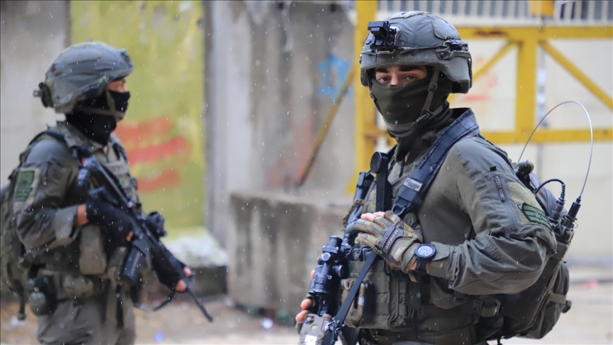 الجيش الإسرائيلي يصيب فلسطينيين ويعتقل 4 خلال اقتحامات بالضفة