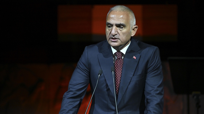 Bakan Ersoy: Sof kumaşın yeniden dokunmaya başlaması medeniyetimize olan hassasiyetimizin bir göstergesidir