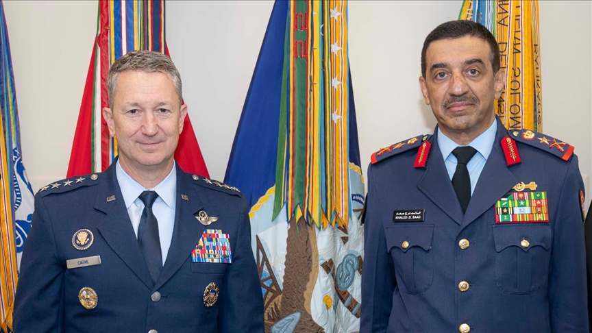 رئيس أركان الكويت ونظيره الأمريكي يبحثان تعزيز التعاون العسكري