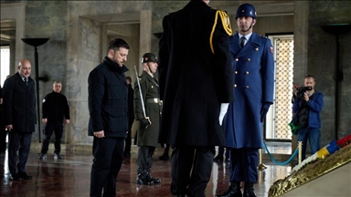 زيلينسكي يزور ضريح أتاتورك في أنقرة