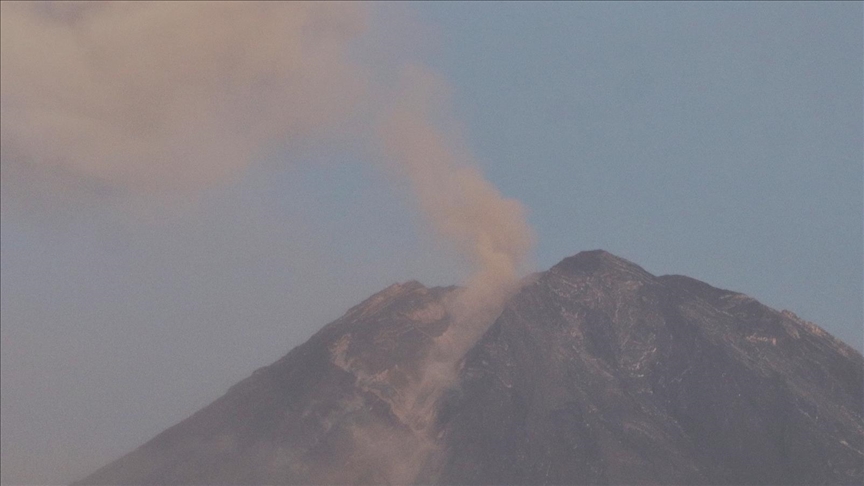 Nearly 1,000 residents evacuated, 178 climbers rescued after eruption of Indonesia's Semeru volcano