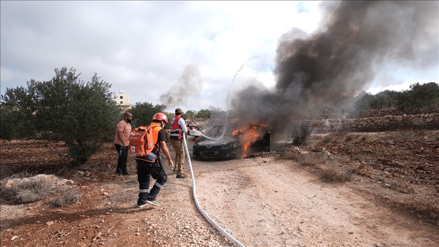 الضفة.. مستوطنون إسرائيليون يحرقون مستودع قطع غيار سيارات في نابلس