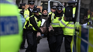 Policia britanike arreston protestuesit në Londër që kundërshtojnë ndalimin e grupit ‘Palestine Action’