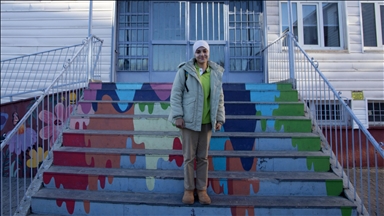 Bitlis'te 12 yaşında iki kez kanseri yenen Elanur, yaşama azmiyle duygulandırdı