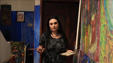 الرسامة لمى مهنا: سوريا اليوم بأمس الحاجة إلى الفن والحرية 