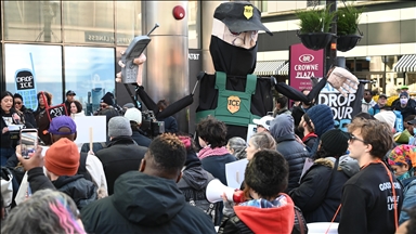 Un tribunal federal suspende orden judicial que limitaba el uso de la fuerza de los agentes de inmigración en Chicago