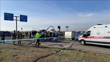 Li Diyarbekirê di qezaya trafîkê ya ku 3 wesayît tevlê bûn da 2 kes mirin û 3 kes jî birîndar bûn