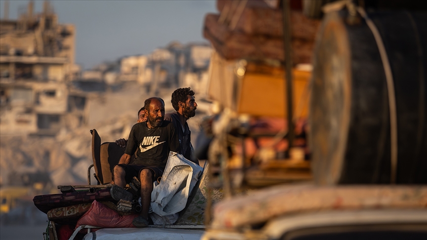 İsrail'in "Sarı Hat"tı genişletmesi nedeniyle Gazze'de Filistinliler yeniden göçe zorlanıyor