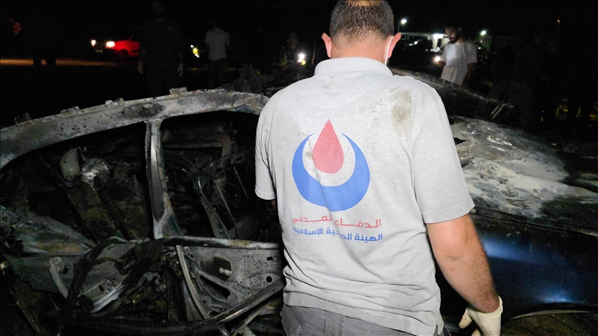 İsrail'in Lübnan'ın güneyinde bir araca düzenlediği İHA saldırısında 1 kişi öldü