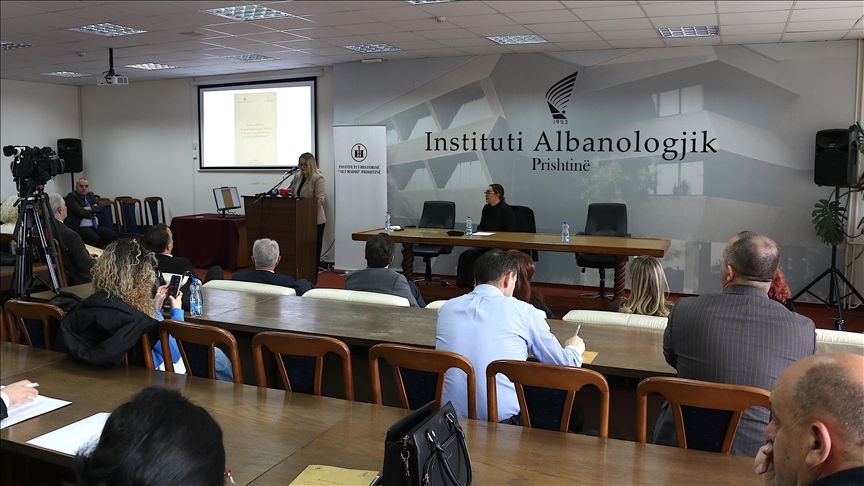 Mbahet konferencë shkencore mbi dimensionin historik të kufijve të Kosovës