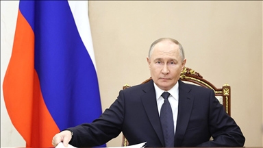 Poutine: la proposition américaine « pourrait servir de base » à un règlement du conflit en Ukraine