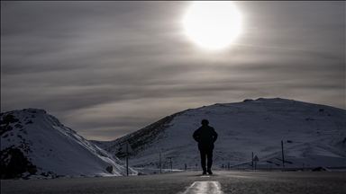 Erzurum, Ardahan ve Kars'ta sis ve soğuk hava etkili oldu